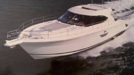 2009 Riviera 4400 Sport Yacht 