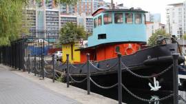 2BHK houseboat in central london for sale
