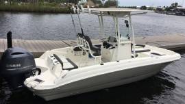 2019 Stingray 206CC Deck Boat, Yamaha 150hp 