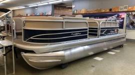 2019 Sun Tracker PARTY BARGE 20 DLX 