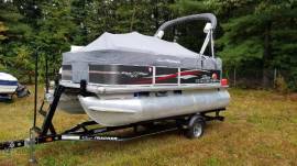 2015 Sun Tracker Party Barge 16 DLX 